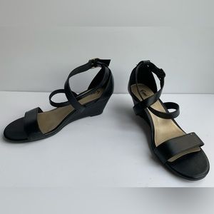 Fioni Black Mid-Wedge Sandal